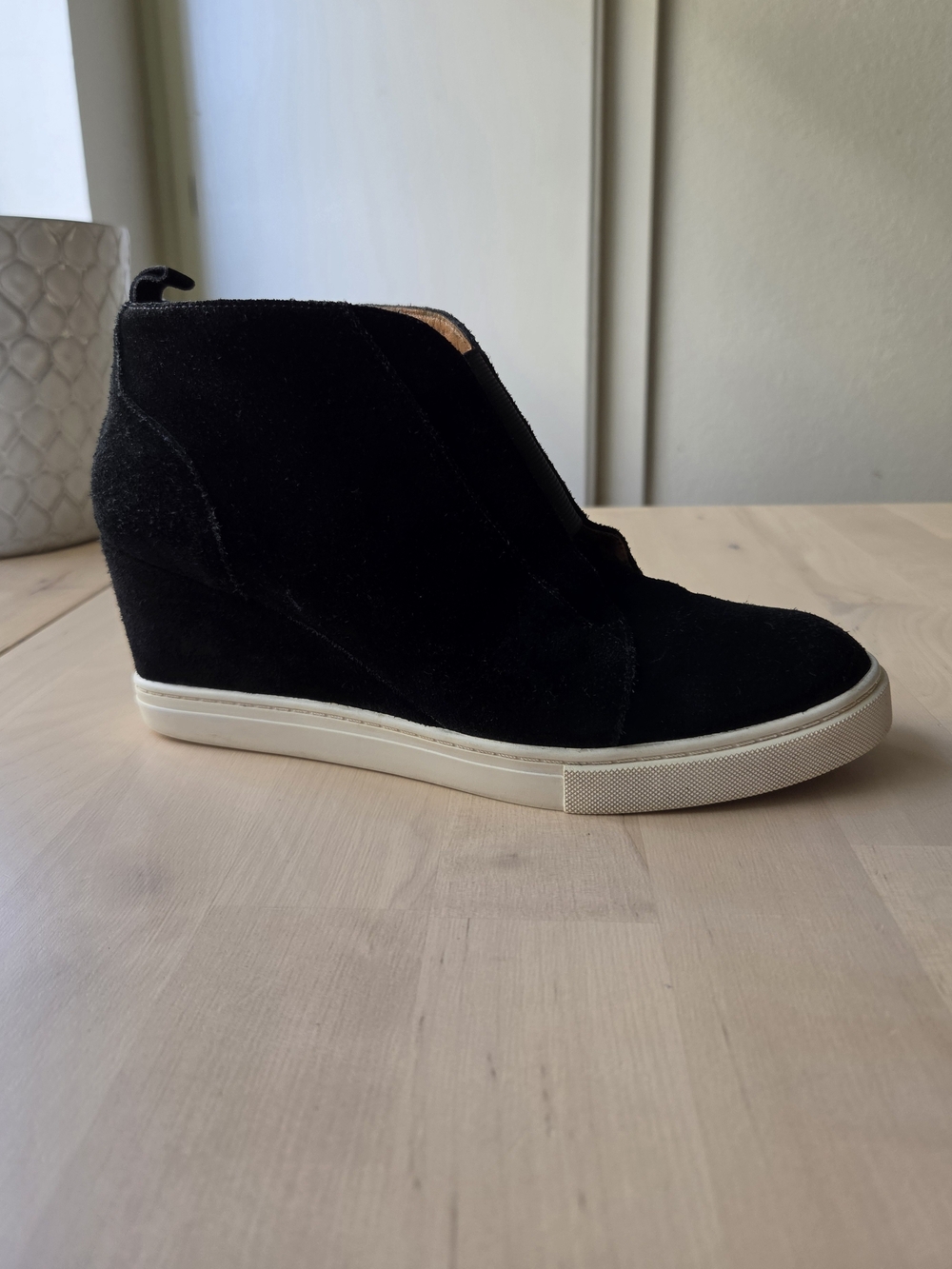 Linea Paolo Womens Felicia Boot Hidden Black Suede Women’s Wedges Size 6